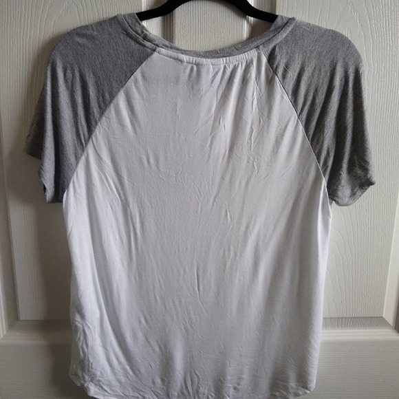 💙 Girls Bite Back H&M Divided Tee NWT M - Picture 2 of 7